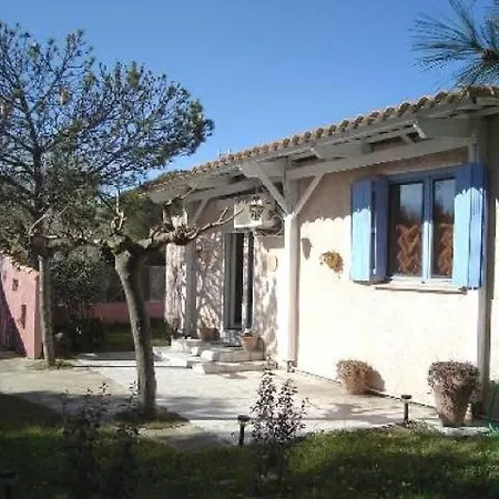Two-bedroom With Terrasse And Garden 70 アグド